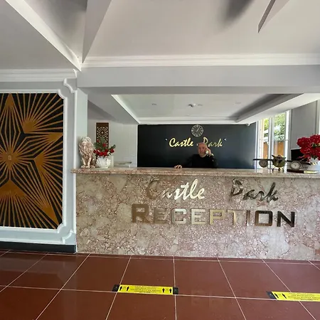 Castle Park Hotel 4*