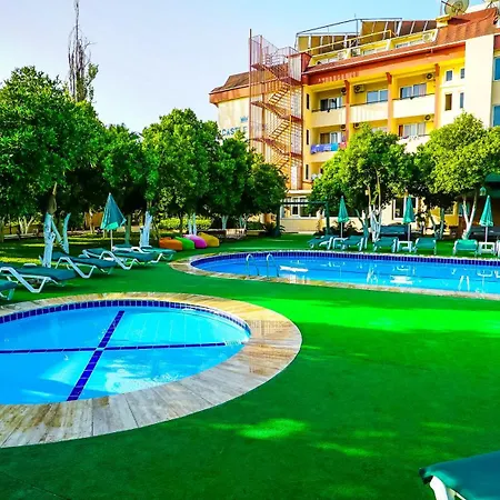 Castle Park 4*